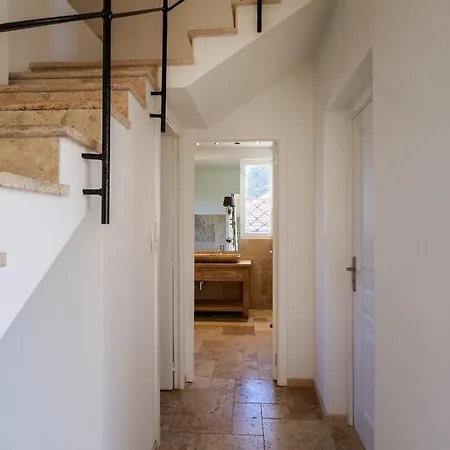 Large 7 Bedrooms Near Beach, Sea View, Islands & Bay Of Villa Cannes