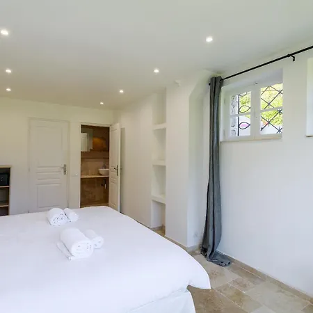 Large 7 Bedrooms Near Beach, Sea View, Islands & Bay Of *