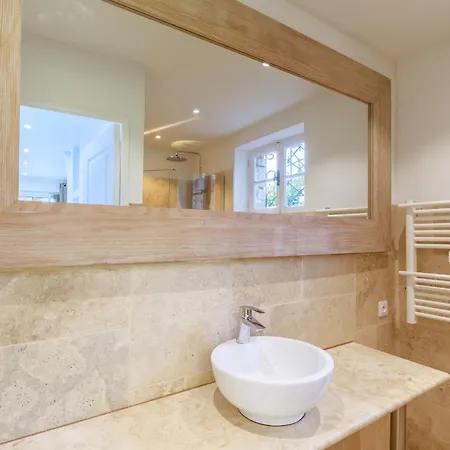 Large 7 Bedrooms Near Beach, Sea View, Islands & Bay Of