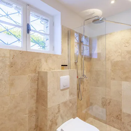 Large 7 Bedrooms Near Beach, Sea View, Islands & Bay Of Cannes